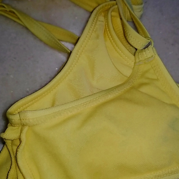 L.A. GEAR 2 PIECE SWIMSUIT - Picture 3 of 4